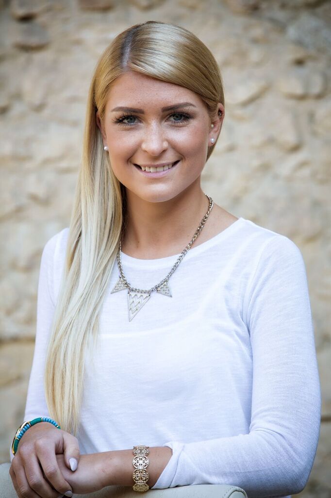 Celine WaschkeMarketing/PR